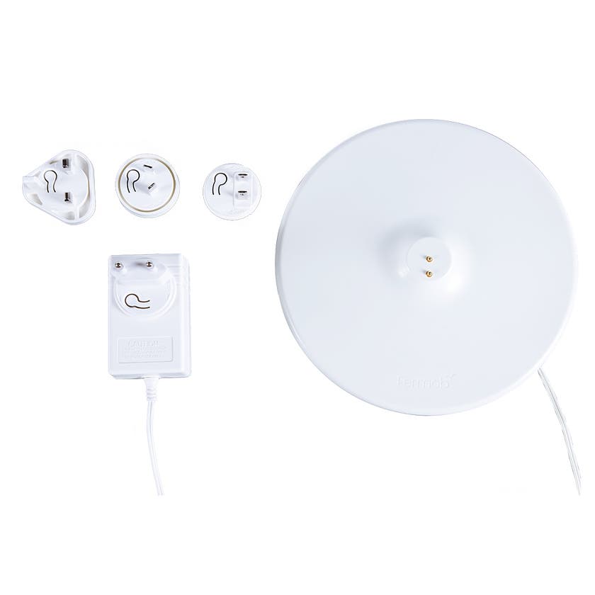 Socle de charge pour lampes MOOON H63 & H134 et Tabouret INOUI de Fermob Socle de charge pour lampes MOOON H63 & H134 et Tabouret INOUI de Fermob