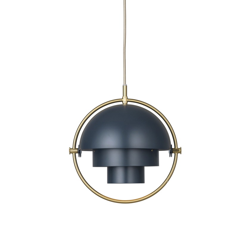 Suspension MULTI-LITE de Gubi, Bleu nuit et laiton Suspension MULTI-LITE de Gubi, Bleu nuit et laiton