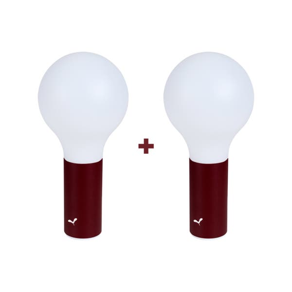 Lot de 2 lampes APLO de Fermob, Cerise noire Lot de 2 lampes APLO de Fermob, Cerise noire