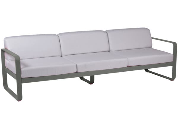 Canapé 3 places BELLEVIE de Fermob, Coussin blanc grisé, Romarin Canapé 3 places BELLEVIE de Fermob, Coussin blanc grisé, Romarin