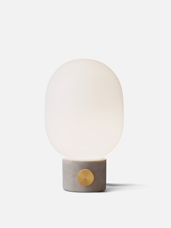 Lampe JWDA CONCRETE de Audo Copenhagen, Béton gris clair Lampe JWDA CONCRETE de Audo Copenhagen, Béton gris clair