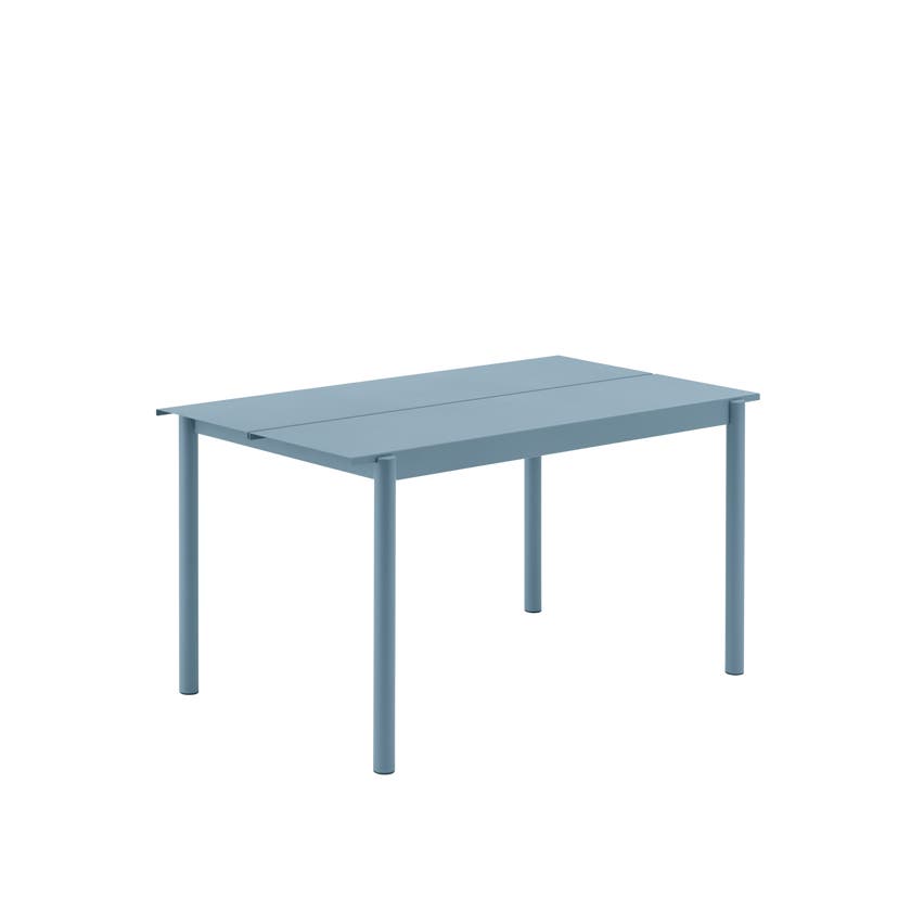 Table de jardin LINEAR STEEL de Muuto, 140 cm, Bleu pâle Table de jardin LINEAR STEEL de Muuto, 140 cm, Bleu pâle