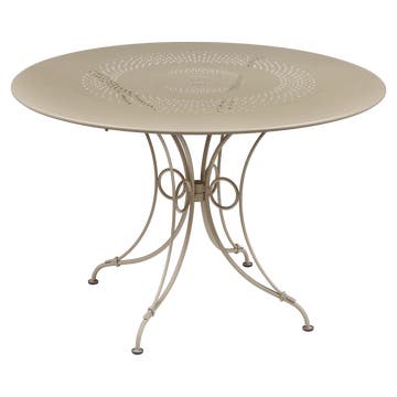 Table 1900 de Fermob D.117 muscade Table 1900 de Fermob D.117 muscade
