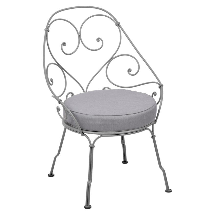 Fauteuil CABRIOLET de Fermob, Coussin Gris flanelle, Gris lapilli Fauteuil CABRIOLET de Fermob, Coussin Gris flanelle, Gris lapilli