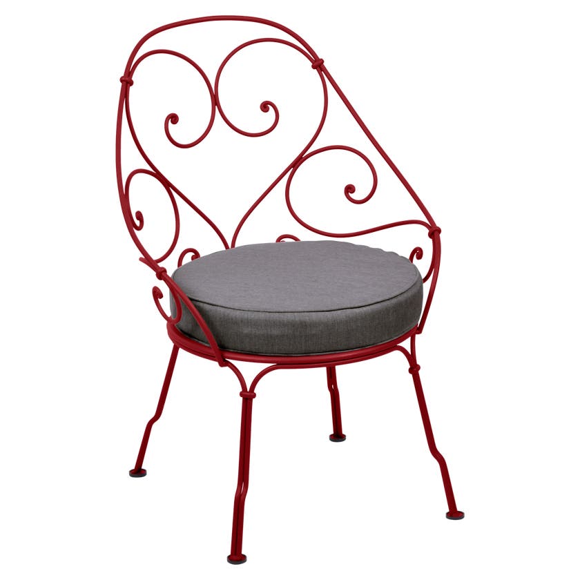Fauteuil CABRIOLET de Fermob, coussin gris graphite, Piment Fauteuil CABRIOLET de Fermob, coussin gris graphite, Piment