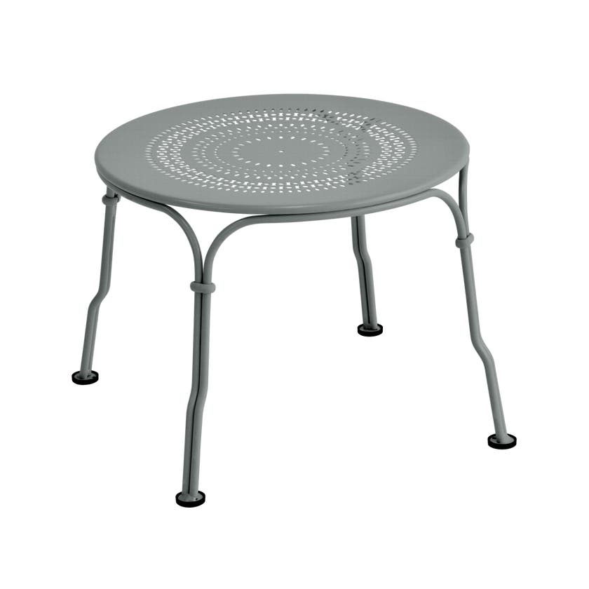 Table basse 1900 de Fermob, Gris lapilli Table basse 1900 de Fermob, Gris lapilli