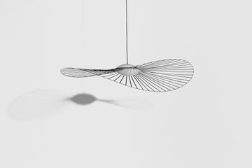 Suspension VERTIGO NOVA de Petite Friture, Ø.140 cm, Noir et blanc Suspension VERTIGO NOVA de Petite Friture, Ø.140 cm, Noir et blanc