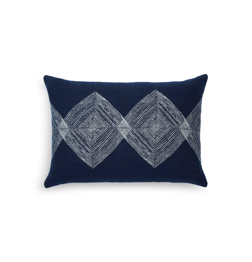 Coussin Navy Linear Diamonds d'Ethnicraft Accessories, 60 x 40 cm