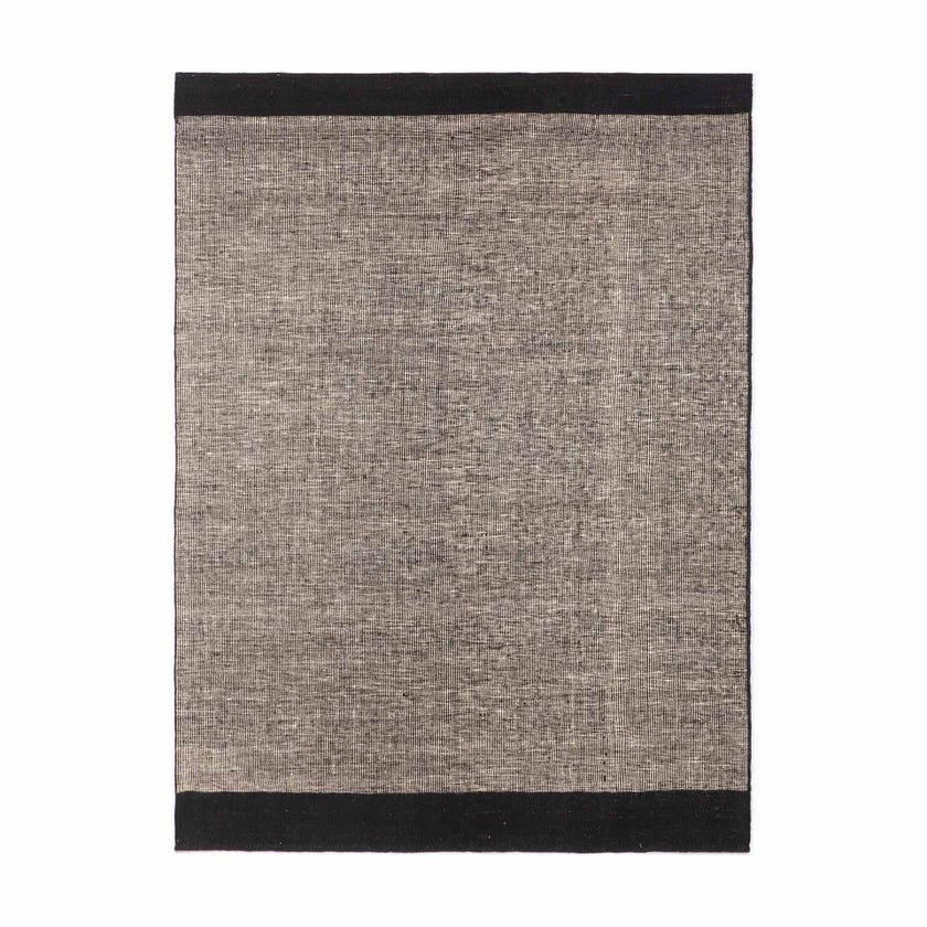 Tapis KILIM DOTS de Ethnicraft Accessories, 200 x 300 cm, Noir Tapis KILIM DOTS de Ethnicraft Accessories, 200 x 300 cm, Noir