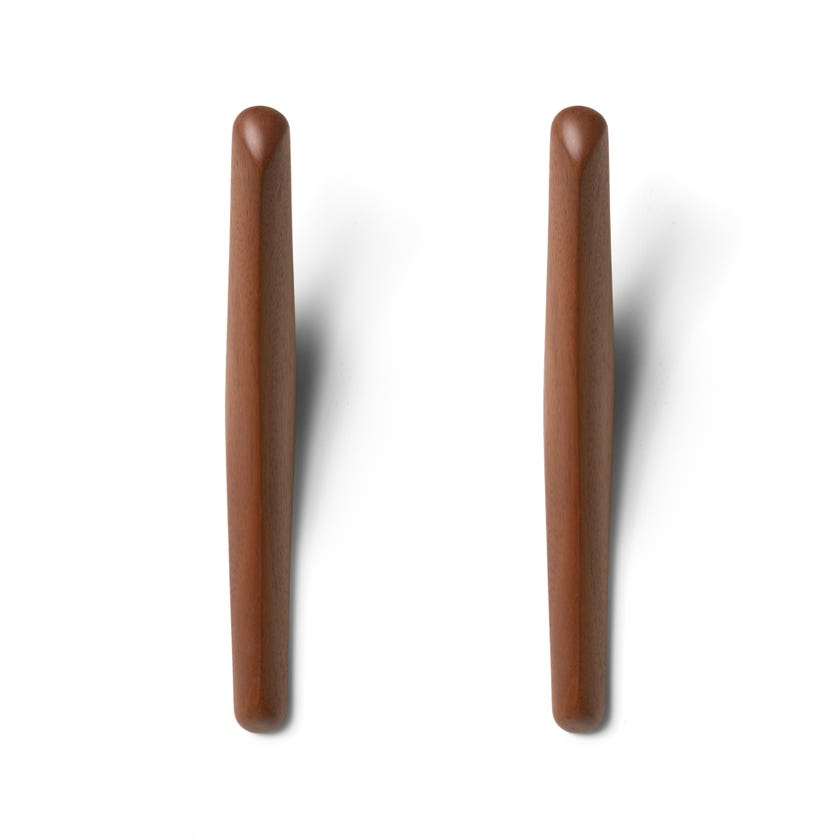 Porte-manteaux mural PI d'Ethnicraft, Lot de 2, Acajou massif vernis Porte-manteaux mural PI d'Ethnicraft, Lot de 2, Acajou massif vernis