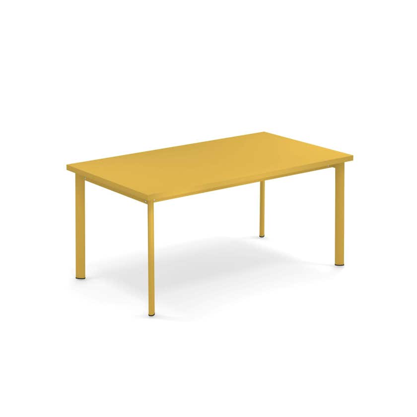 Table rectangulaire STAR de Emu, Curry Table rectangulaire STAR de Emu, Curry