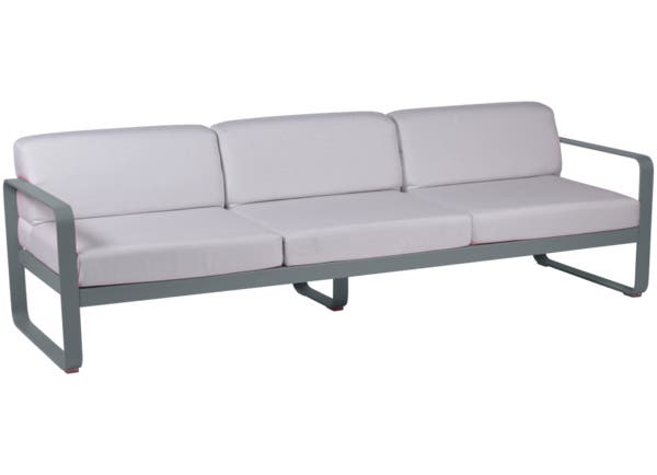 Canapé 3 places BELLEVIE de Fermob, Coussin blanc grisé, Gris orage Canapé 3 places BELLEVIE de Fermob, Coussin blanc grisé, Gris orage
