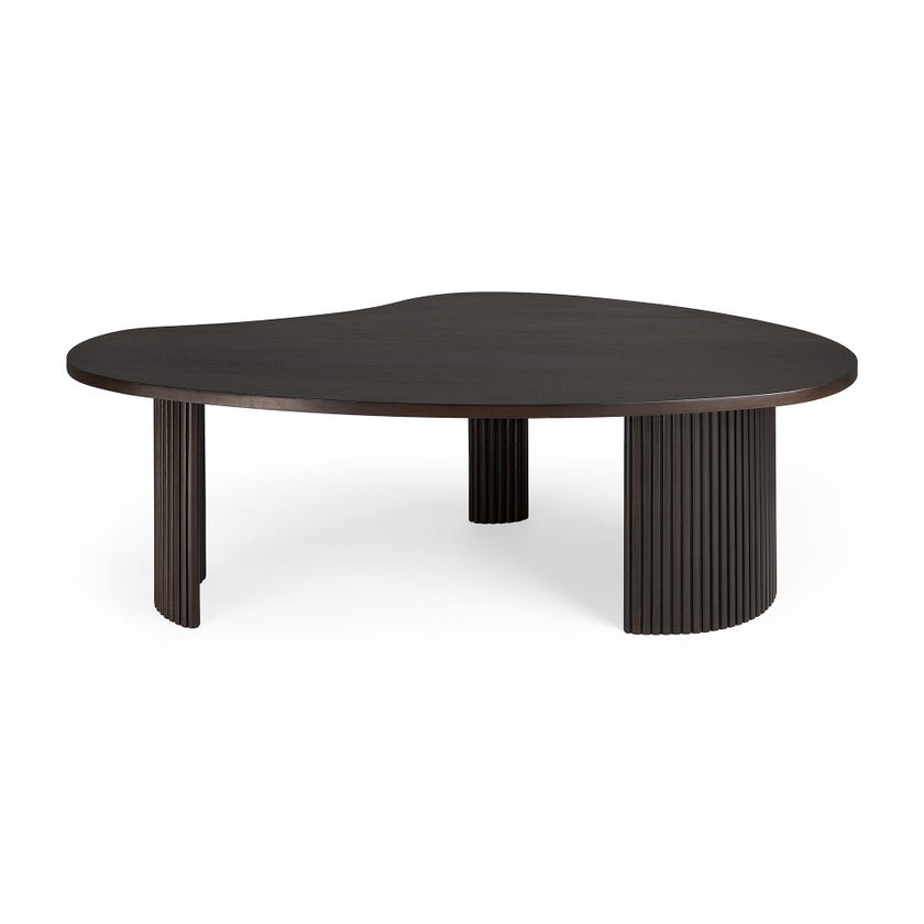 Table basse BOOMERANG d'Ethnicraft en acajou, 125 x 75 cm, Brun foncé Table basse BOOMERANG d'Ethnicraft en acajou, 125 x 75 cm, Brun foncé