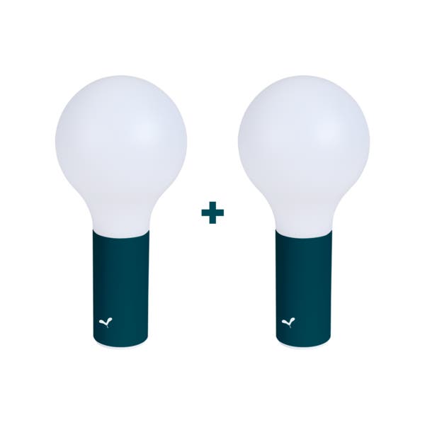 Lot de 2 lampes APLO de Fermob, Bleu acapulco Lot de 2 lampes APLO de Fermob, Bleu acapulco