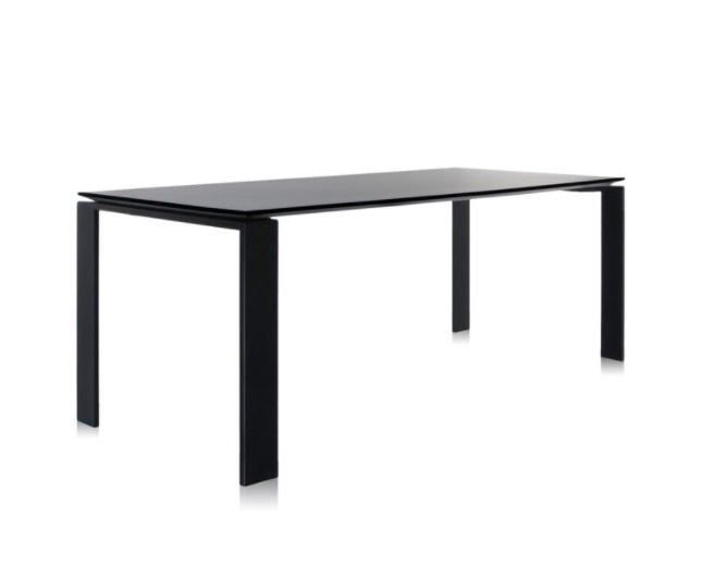 Table FOUR de Kartell, 190 x 90, Piètement noir, Plateau noir soft touch Table FOUR de Kartell, 190 x 90, Piètement noir, Plateau noir soft touch