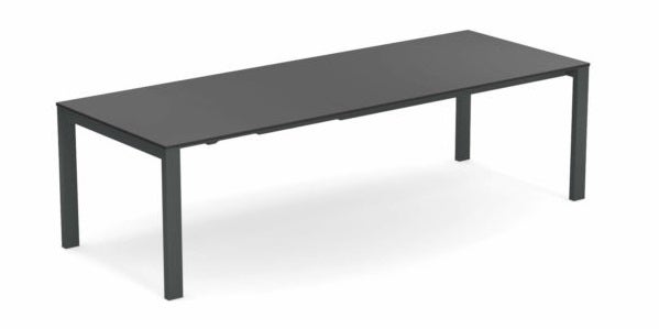 Table extensible ROUND de Emu, Fer ancien Table extensible ROUND de Emu, Fer ancien