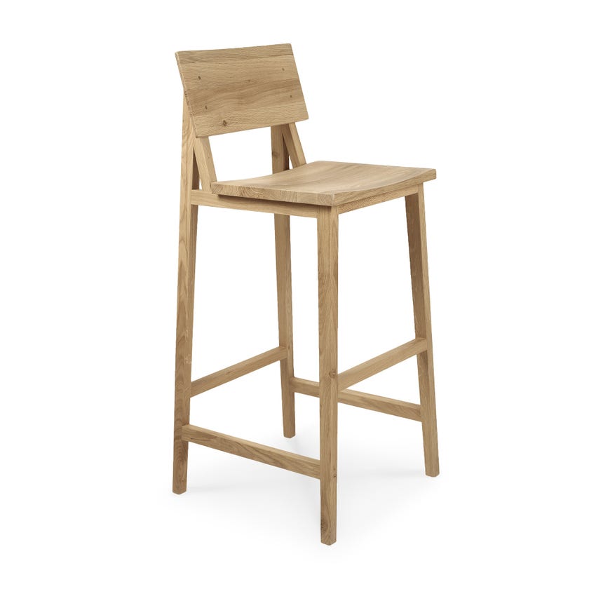 Tabouret de bar N4 d'Ethnicraft, Chêne Verni, 48x50x110 Tabouret de bar N4 d'Ethnicraft, Chêne Verni, 48x50x110