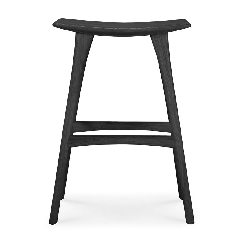 Tabouret de bar OSSO d'Ethnicraft, Chêne teinté noir Tabouret de bar OSSO d'Ethnicraft, Chêne teinté noir