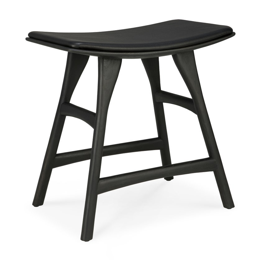 Tabouret Osso - chêne vernis d'Ethnicraft avec revêtement, Cuir noir Tabouret Osso - chêne vernis d'Ethnicraft avec revêtement, Cuir noir