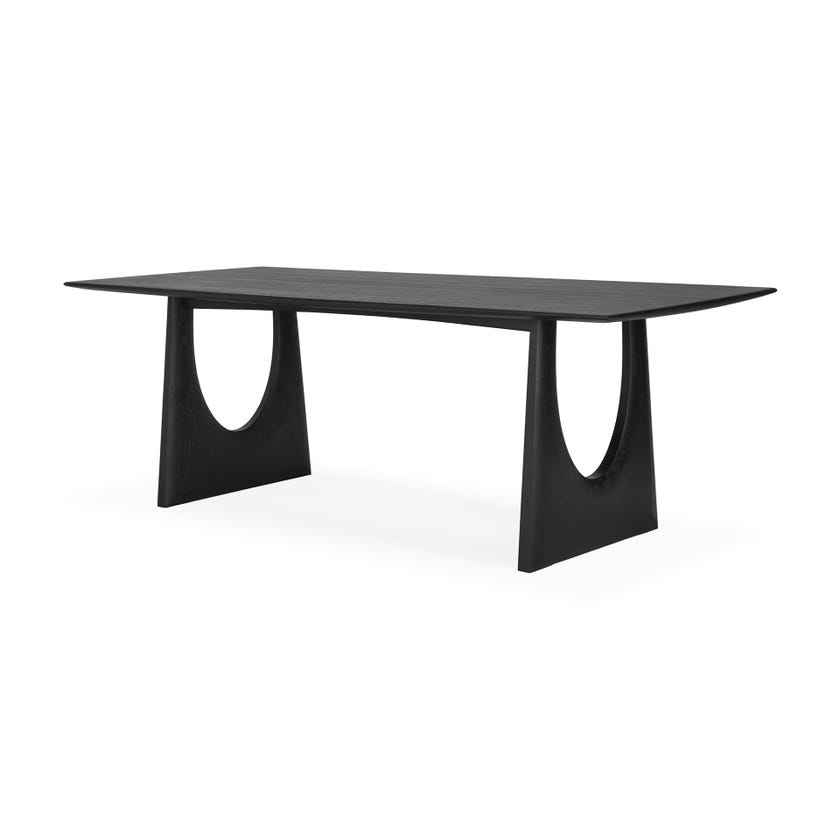 Table à manger GEOMETRIC d'Ethnicraft, 220 x 100 x 76 cm, Chêne teinté noir Table à manger GEOMETRIC d'Ethnicraft, 220 x 100 x 76 cm, Chêne teinté noir