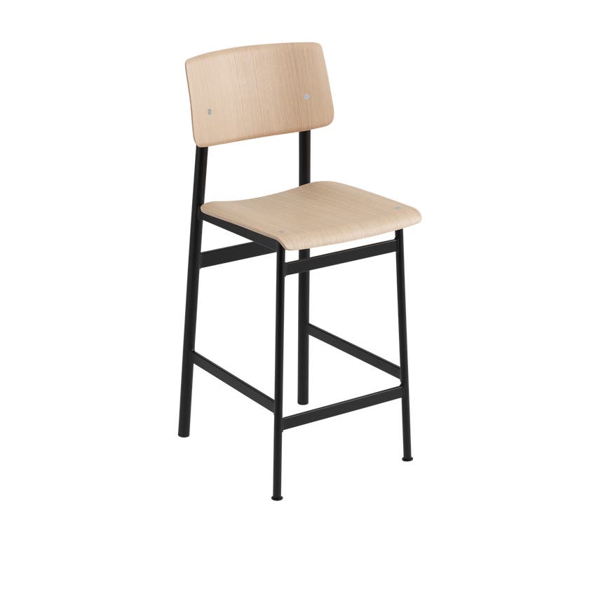 Tabouret haut LOFT COUNTER STOOL de Muuto, 65 cm, Structure acier noir, Assise chêne Tabouret haut LOFT COUNTER STOOL de Muuto, 65 cm, Structure acier noir, Assise chêne