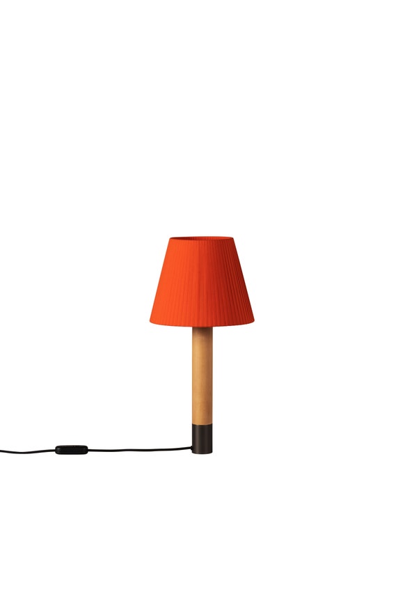 Lampe à poser BÁSICA Bois / Ruban Rouge-Ambre Lampe à poser BÁSICA Bois / Ruban Rouge-Ambre
