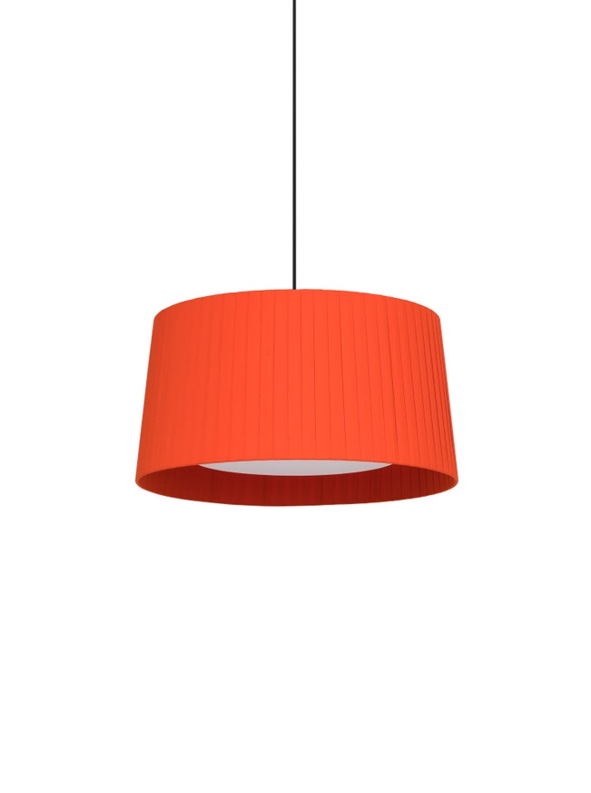 Suspension GT5 Ruban Rouge-Ambre / Câble Noir - Canopée Métal Blanc / 2 sources de lumière Suspension GT5 Ruban Rouge-Ambre / Câble Noir - Canopée Métal Blanc / 2 sources de lumière