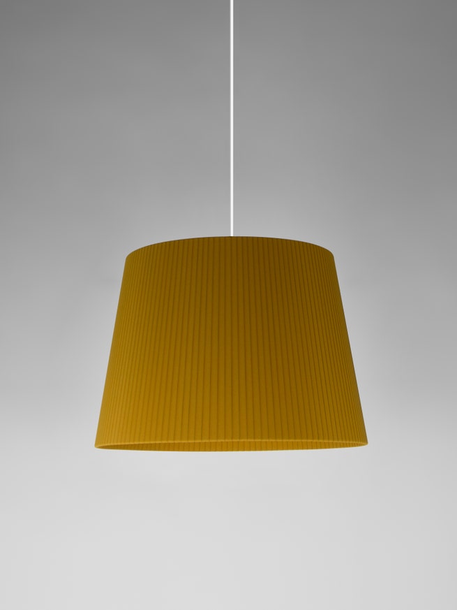 Suspension SÍSÍSÍ CÓNICAS Ruban Moutarde / Métal Blanc Suspension SÍSÍSÍ CÓNICAS Ruban Moutarde / Métal Blanc