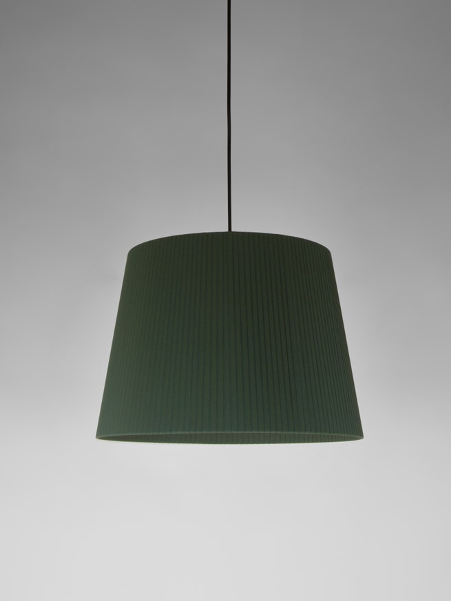 Suspension SÍSÍSÍ CÓNICAS Ruban Vert / Métal Noir Suspension SÍSÍSÍ CÓNICAS Ruban Vert / Métal Noir