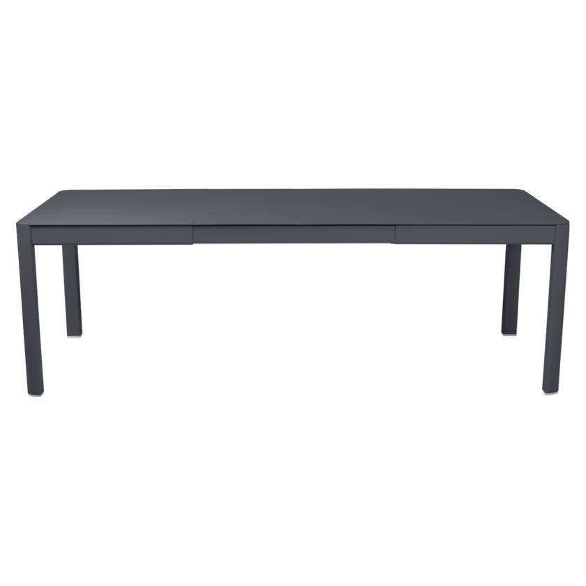 Table à allonges RIBAMBELLE de Fermob, 2 allonges, Carbone Table à allonges RIBAMBELLE de Fermob, 2 allonges, Carbone