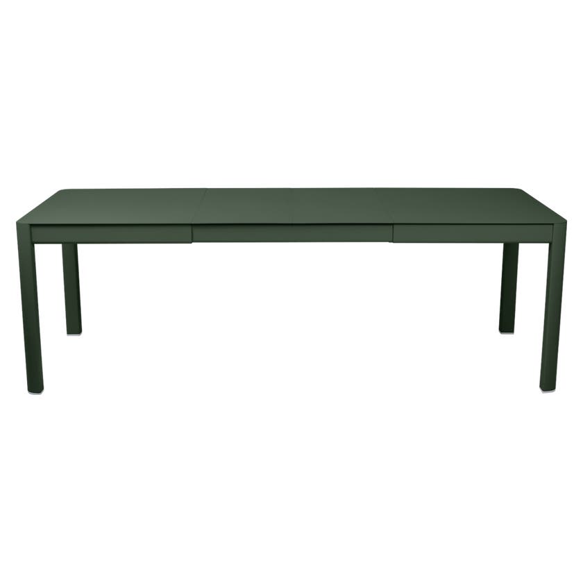 Table à allonges RIBAMBELLE de Fermob, 2 allonges, Vert cèdre Table à allonges RIBAMBELLE de Fermob, 2 allonges, Vert cèdre