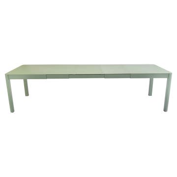 Table à allonges RIBAMBELLE de Fermob, 3 allonges, Cactus Table à allonges RIBAMBELLE de Fermob, 3 allonges, Cactus
