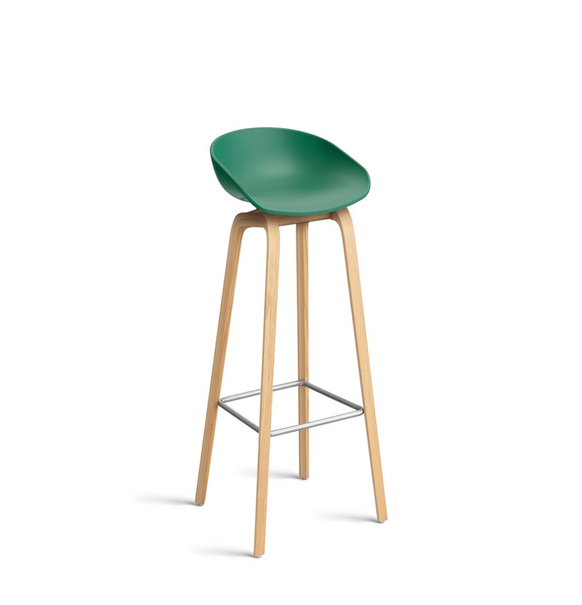 Tabouret AAS32 LOW de Hay, H.64, Pieds en chêne vernis naturel, Repose-pieds inox, Teal green 2.0