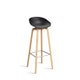 Tabouret AAS32 LOW, H.64, Pieds en chêne vernis naturel, Repose-pieds inox, Black 2.0