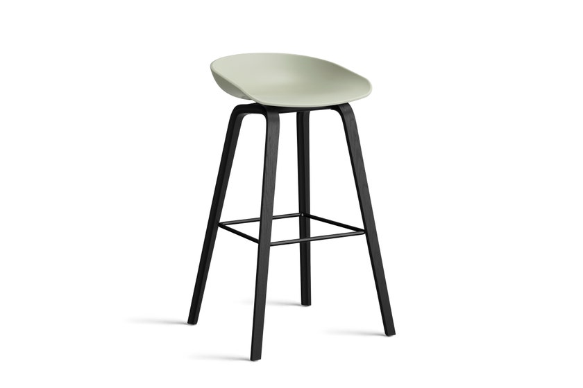 Tabouret AAS32 HIGH de Hay H.74, Pieds en chêne noir, Repose-pieds noir, Pastel green 2.0 Tabouret AAS32 HIGH de Hay H.74, Pieds en chêne noir, Repose-pieds noir, Pastel green 2.0