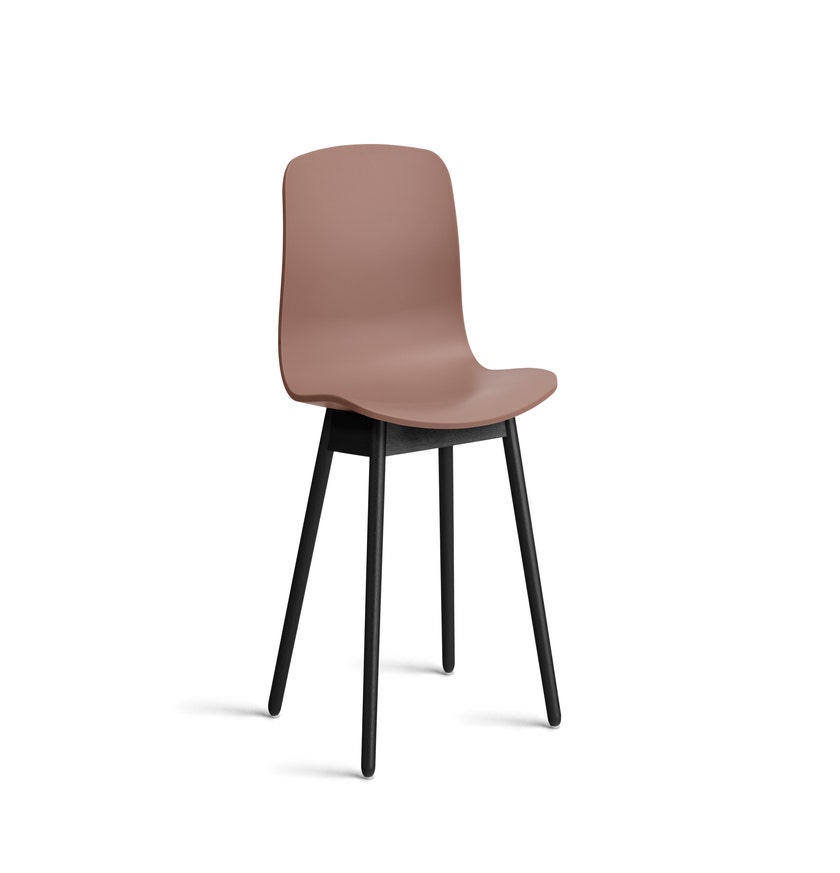 Chaise AAC12 de Hay, Piétement en chêne teinté noir, Soft brick 2.0