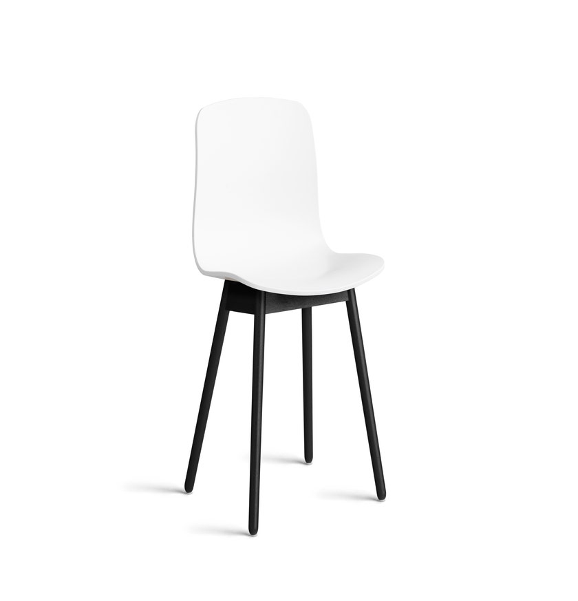 Chaise AAC12 de Hay, Piétement en chêne teinté noir, White 2.0