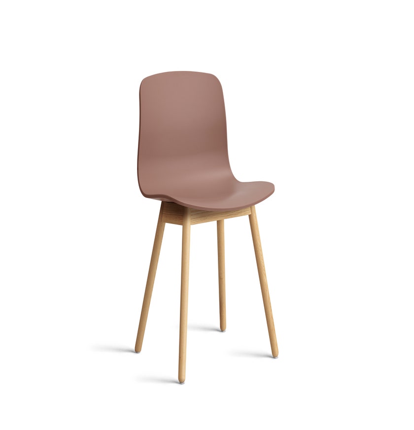 Chaise AAC12 de Hay, Piètement en chêne vernis naturel, Soft brick 2.0