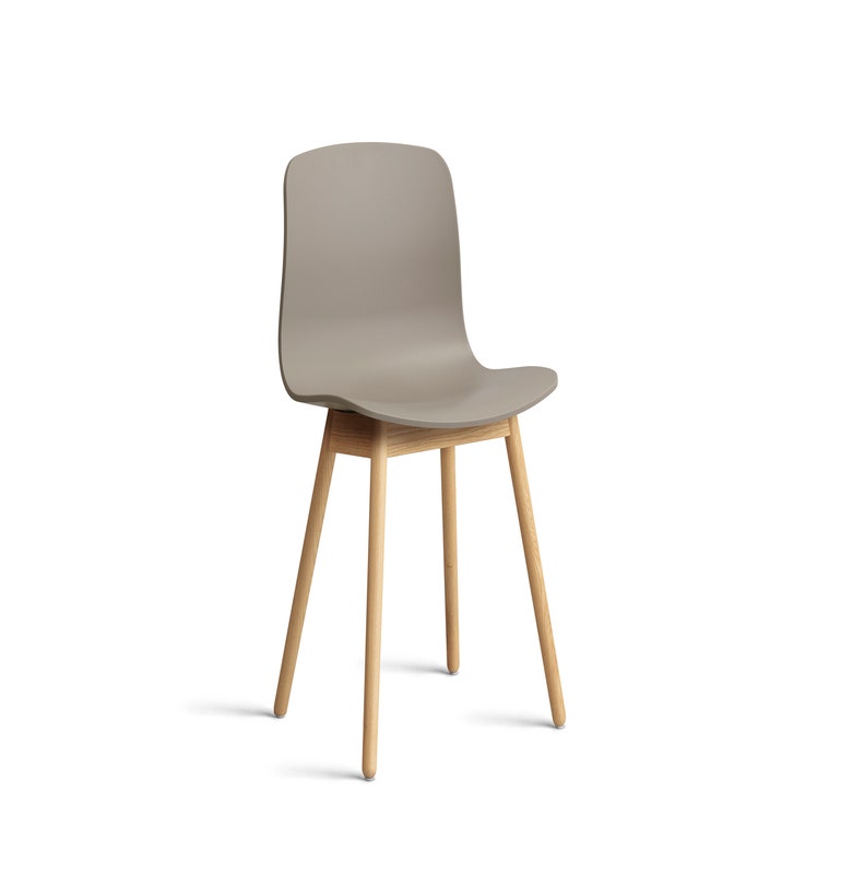 Chaise AAC12 de Hay, Piétement en chêne vernis naturel, Khaki 2.0