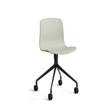 Chaise à roulettes AAC14 de Hay, Piétement noir, Pastel green 2.0
