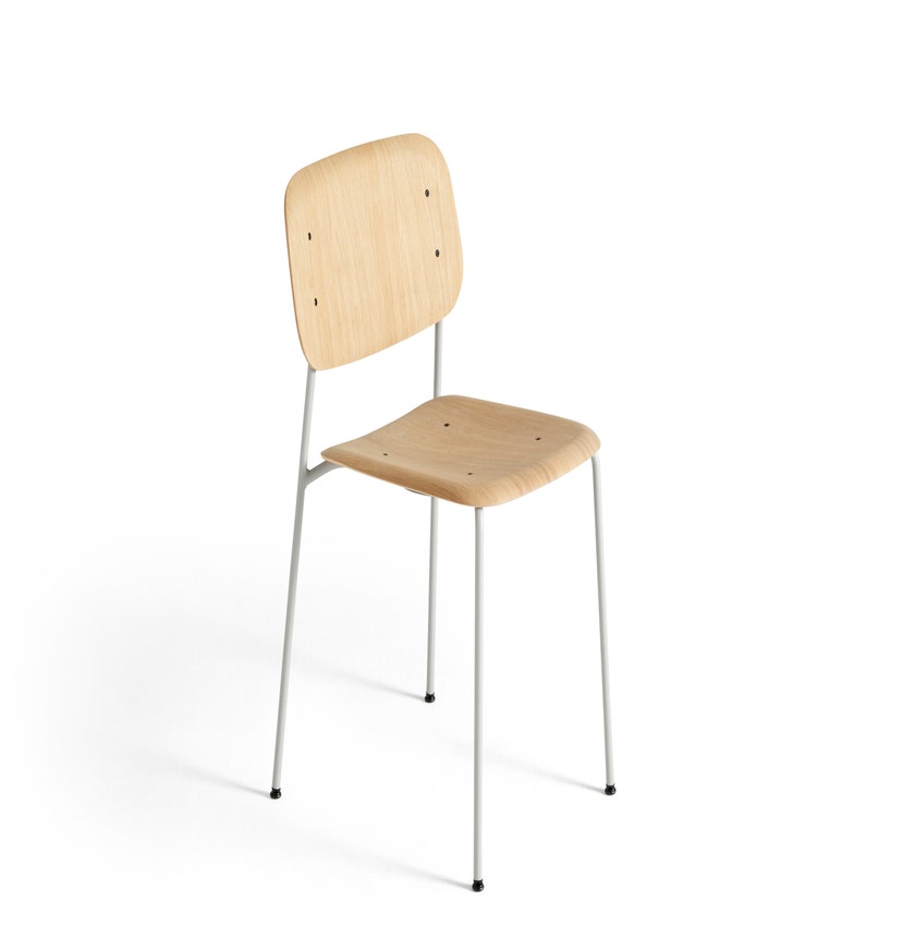 Chaise SOFT EDGE 40 de Hay, Structure grise, Assise chêne naturel