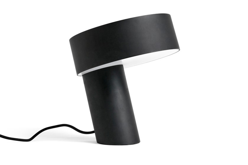 Lampe de table SLANT de Hay, Soft black Lampe de table SLANT de Hay, Soft black