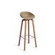 Tabouret AAS32 LOW de Hay, H.64, Pieds en noyer vernis naturel, Repose-pieds inox, Clay 2.0