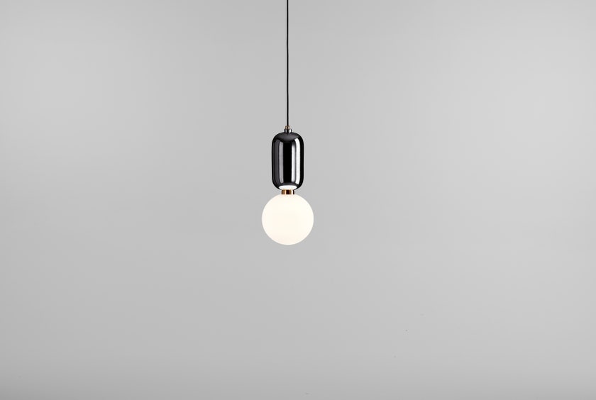 Suspension ABALLS T PE NOIRE de Parachilna Suspension ABALLS T PE NOIRE de Parachilna