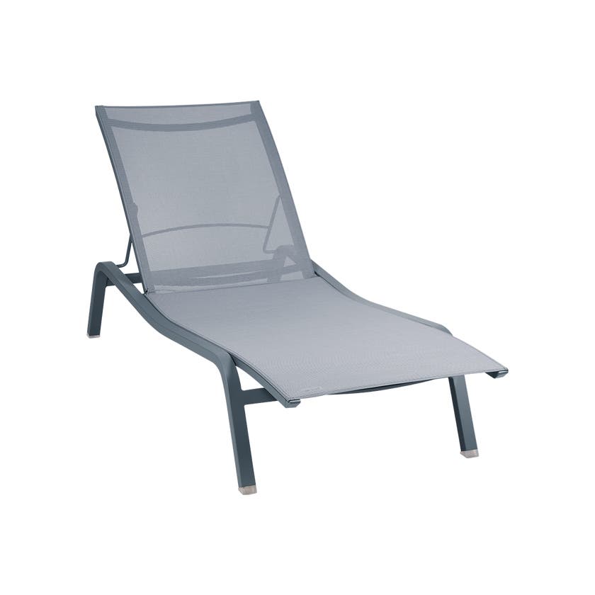 Bain de soleil ALIZÉ XS de Fermob, Gris orage Stéréo Bain de soleil ALIZÉ XS de Fermob, Gris orage Stéréo