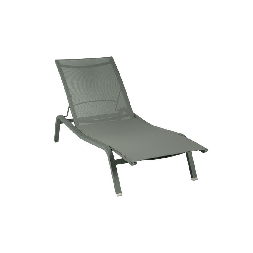 Bain de soleil ALIZÉ XS de Fermob, Romarin Stéréo Bain de soleil ALIZÉ XS de Fermob, Romarin Stéréo