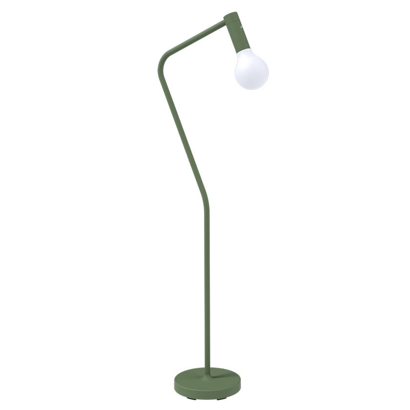Lampe APLO de Fermob, avec pied de lampadaire, Cactus Lampe APLO de Fermob, avec pied de lampadaire, Cactus