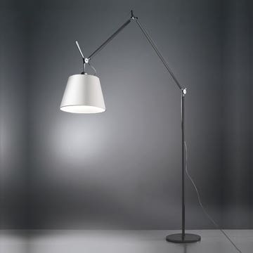 Lampadaire TOLOMEO MEGA de Artemide, Corps noir, Diffuseur satin gris  Ø 36 cm dimmable