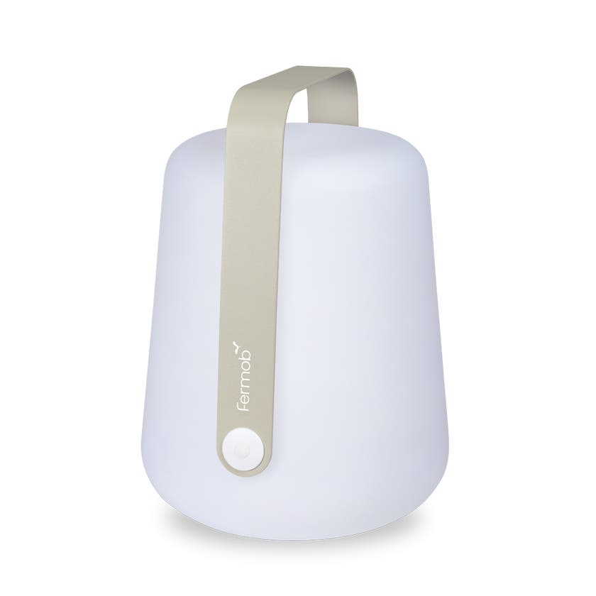 Grande lampe BALAD de Fermob, Gris argile Grande lampe BALAD de Fermob, Gris argile