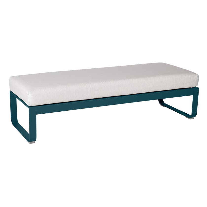 Banquette BELLEVIE 2 places de Fermob, Coussin Blanc grisé, Bleu acapulco Banquette BELLEVIE 2 places de Fermob, Coussin Blanc grisé, Bleu acapulco